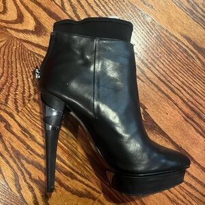 Charles Jourdan Black Leather Heeled Boots